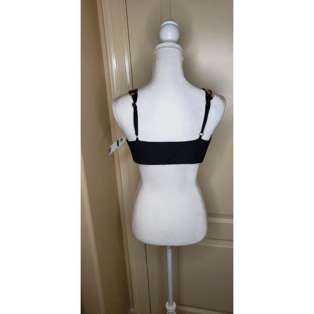 Isabella Rose bikini top, size large, ne